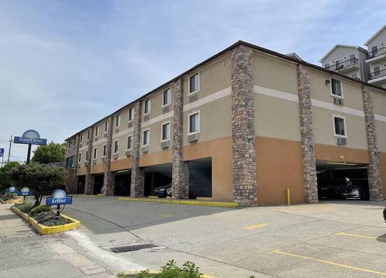 Days Inn by Wyndham Jersey City 1
