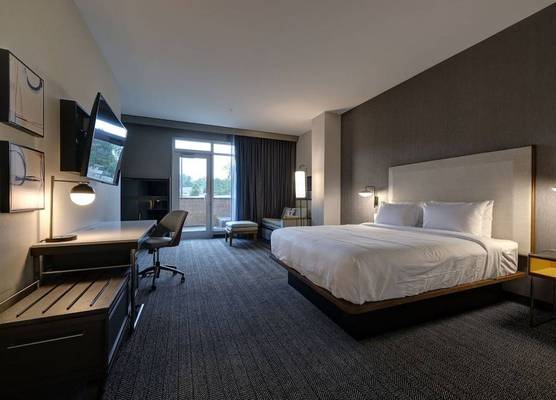 Courtyard by Marriott Iowa City University Heights 1