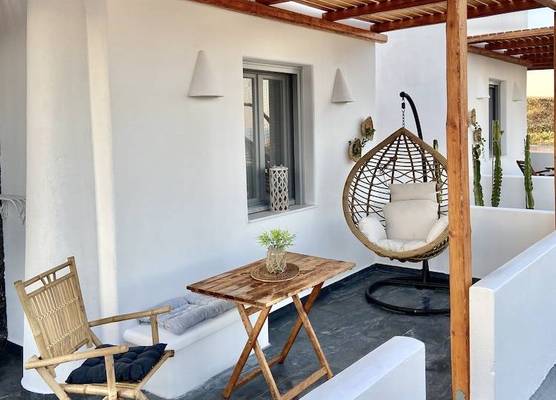 Aeron Suites 1