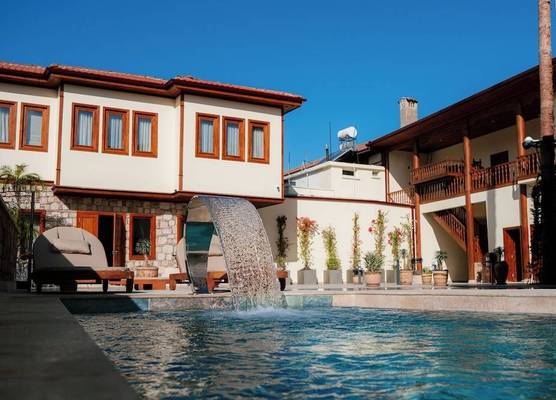 Dumos Suite Hotel 1
