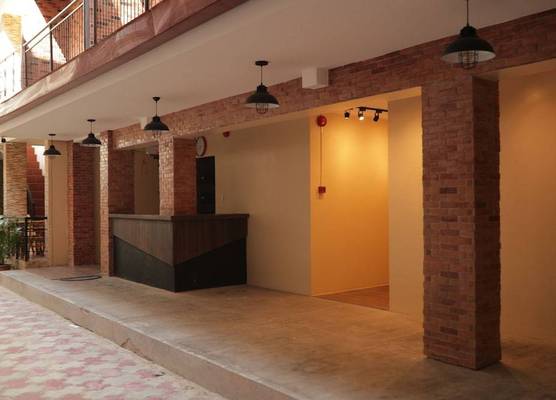 Cerca Hotel 1