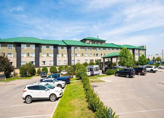 Sandman Hotel Calgary Airport 1