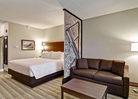 Best Western London Airport Inn & Suites 1