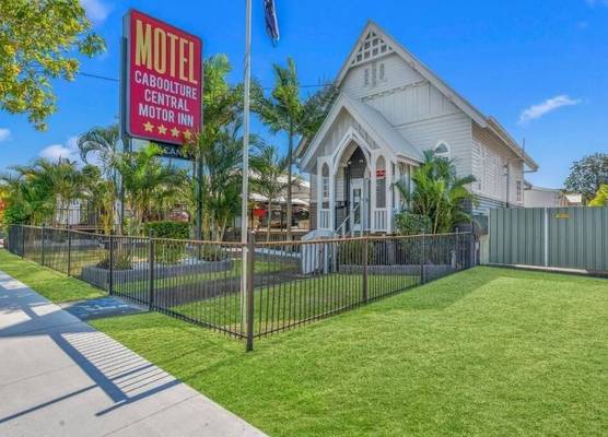 Caboolture Central Motor Inn 1
