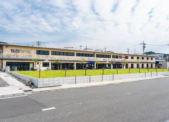 Re PORT HOTEL 1
