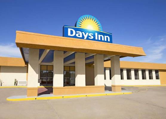 Days Inn by Wyndham Henryetta 1