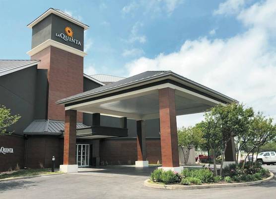 La Quinta by Wyndham Austin Airport 1