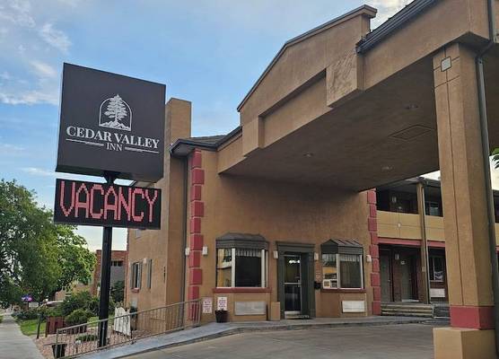 Cedar Valley Inn 1