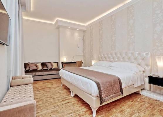 BQ House COLOSSEUM Luxury Rooms 1