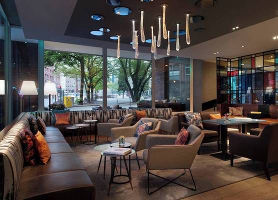 Renaissance Hamburg Hotel 1
