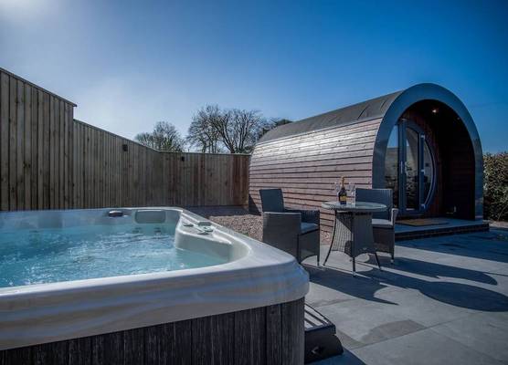 Bracken Burrows - 1 Bed Pod - New Hedges 1