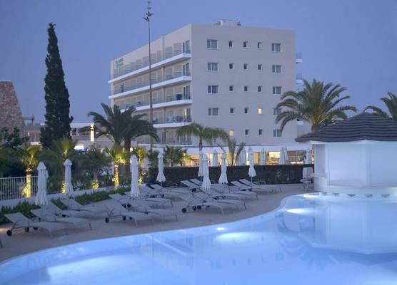 Sunrise Gardens Aparthotel 1