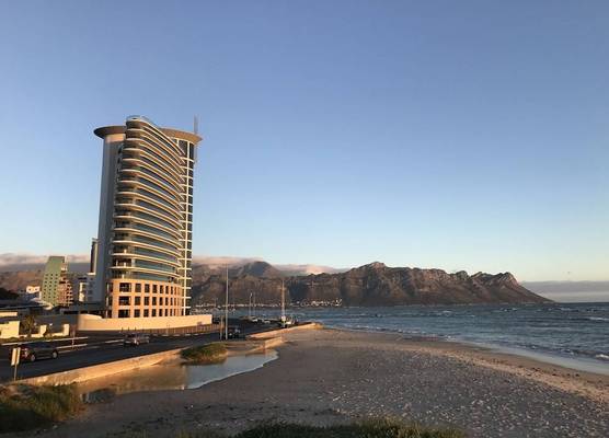 Loddeys Ocean View Apartments 1