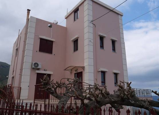 ALONI cottage 1