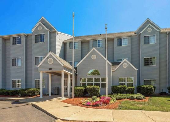 Microtel Inn & Suites by Wyndham Ann Arbor 1