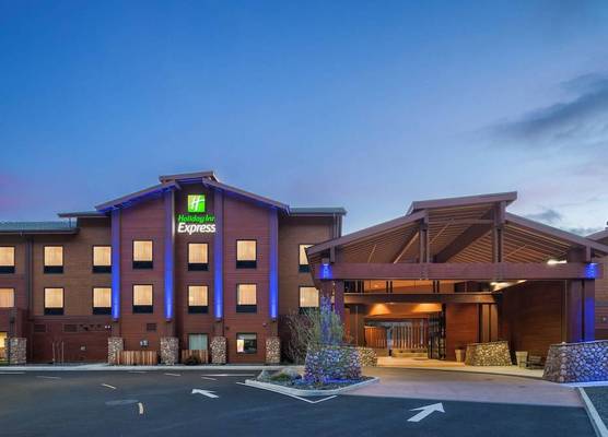 Holiday Inn Express KLAMATH - REDWOOD NTL PK AREA by IHG 1