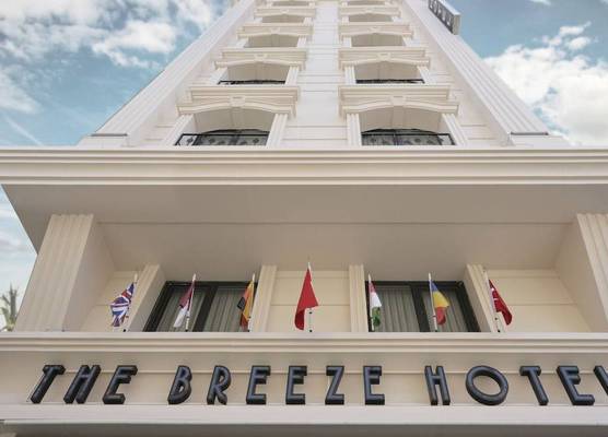 The Breeze Hotel 1