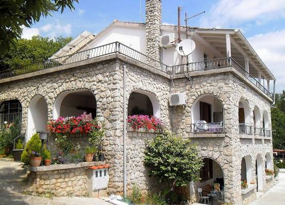Apartments Kestenovi Dvori 1
