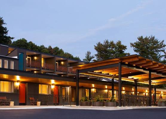 Rhode's Motor Lodge 1