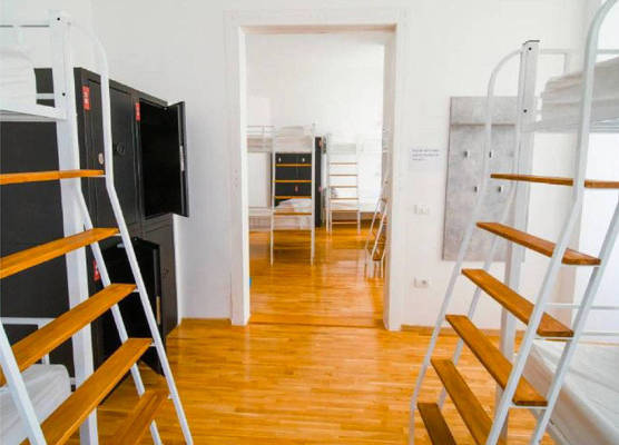 New Generation Hostel Como Lake 1
