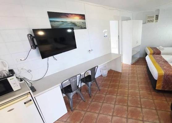 Sunburst Motel 1