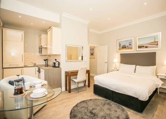 Grand Canal District Apartments 1