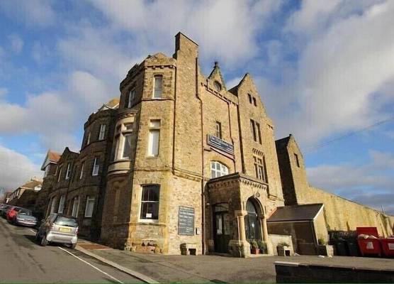 Highlands Hotel and bar 1
