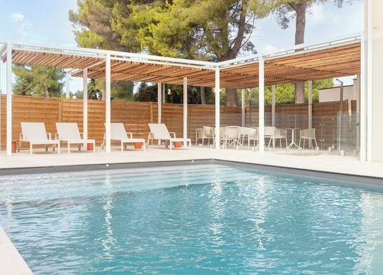Logis Hôtel de Port d'Alon - St Cyr sur Mer 1