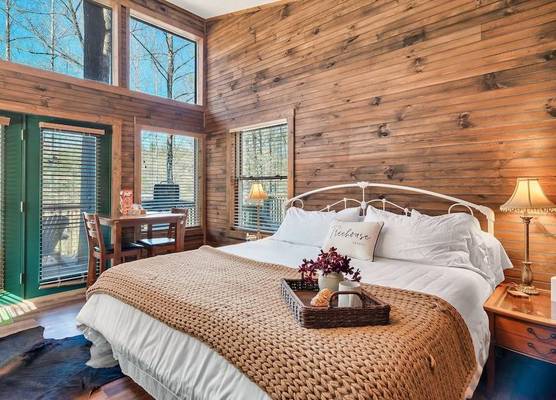 Rivers Edge Treehouses 1
