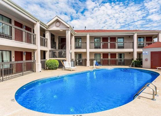 Econo Lodge Inn & Suites Murfreesboro Shopping District 1