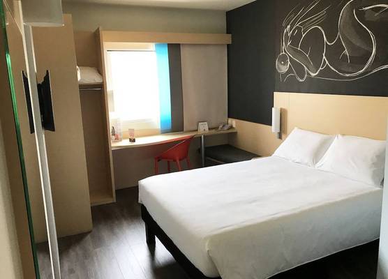Ibis Irapuato 1