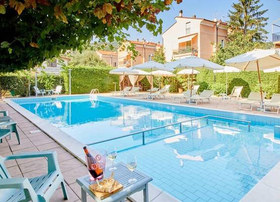 Residence Holidays 1