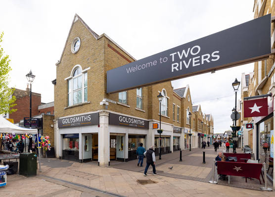 Charles Hope Apartments - Staines City Centre 1