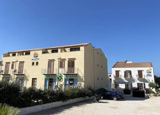 Marina di Petrolo Apartments 1