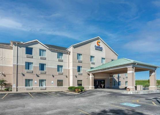 Comfort Inn & Suites Dayton Northwest - Englewood 1