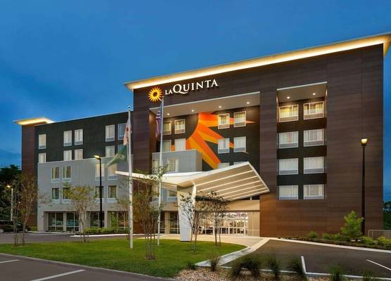 La Quinta by Wyndham Gainesville 1