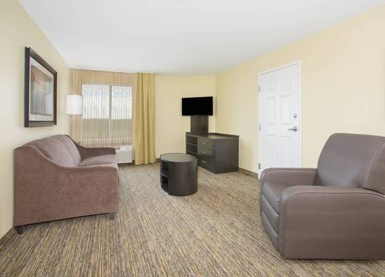Candlewood Suites LONGMONT - BOULDER AREA by IHG 1