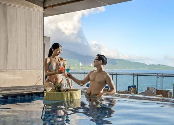 BlueSun Danang Beach Hotel 1