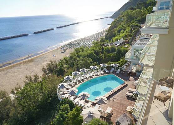 Hotel Sans Souci 1
