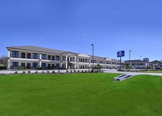 Americas Best Value Inn Cuero 1