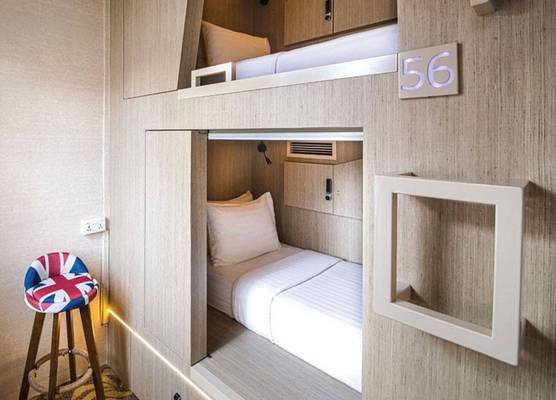 CUBE Boutique Capsule Hotel at Kampong Glam 1