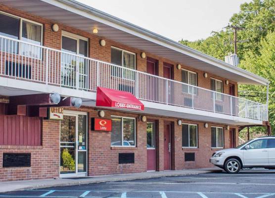 Econo Lodge Drums 1