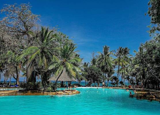 Papillon Lagoon Reef Hotel 1