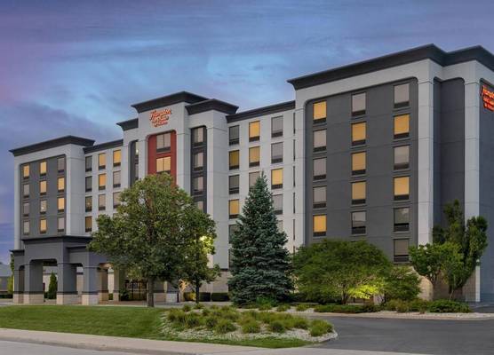 Hampton Inn & Suites by Hilton Windsor 1