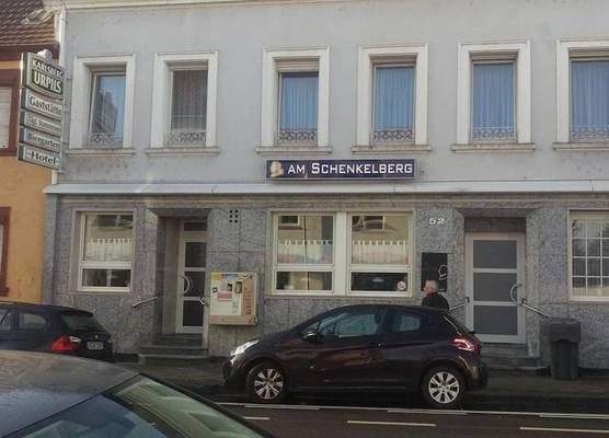 Hotel am Schenkelberg 1