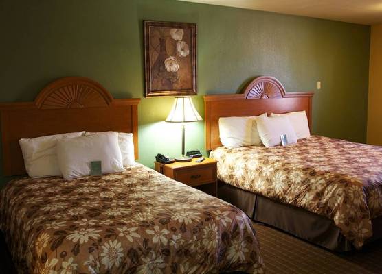 Coach Light Inn 1