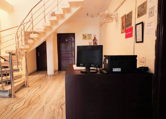 Roomshala Hotel Green Valley 1