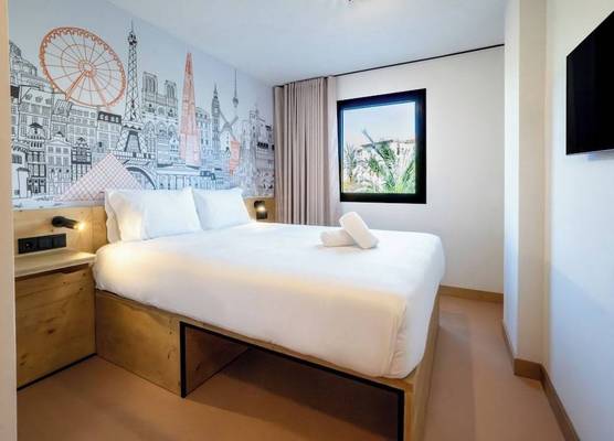 easyHotel Alicante Centro 1