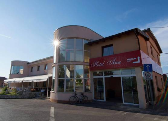 Hotel Ana 1