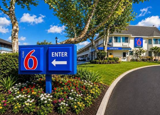 Motel 6-El Cajon, CA - San Diego 1